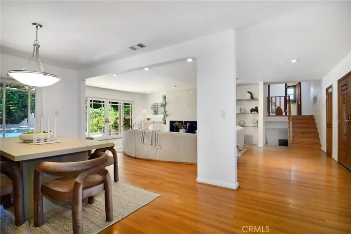 22548 Waterbury Street, Woodland Hills, California 91364