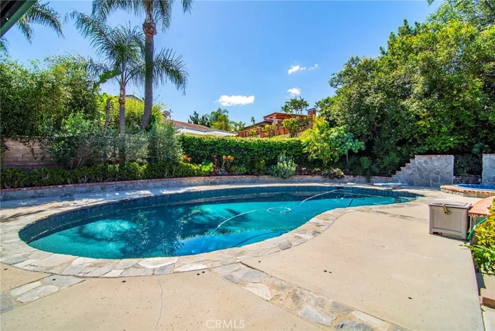 22548 Waterbury Street, Woodland Hills, California 91364