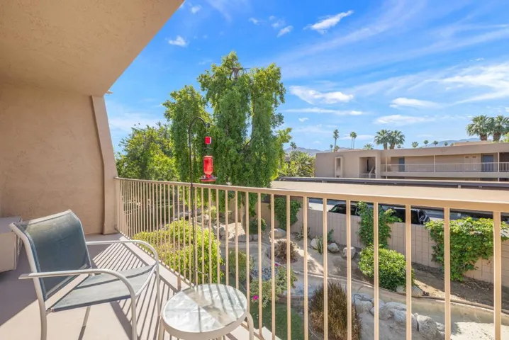 19. 42-web-or-mls-8M4A7294