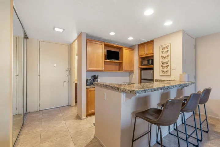 9. 21-web-or-mls-8M4A7656