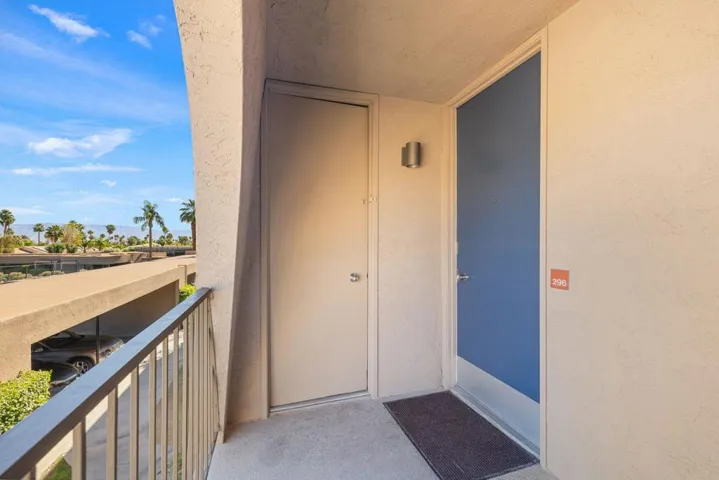 22. 41-web-or-mls-8M4A7329