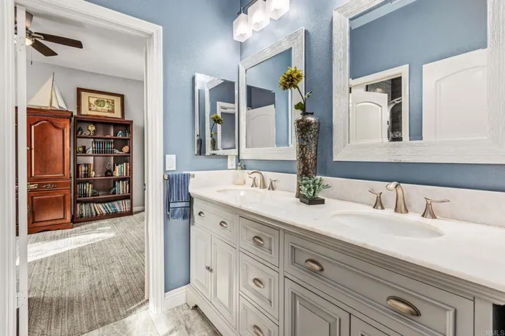 Upstairs Dual Access Bath