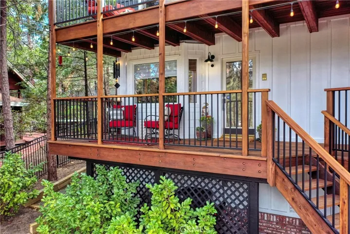 Lower level balcony and secondary entry