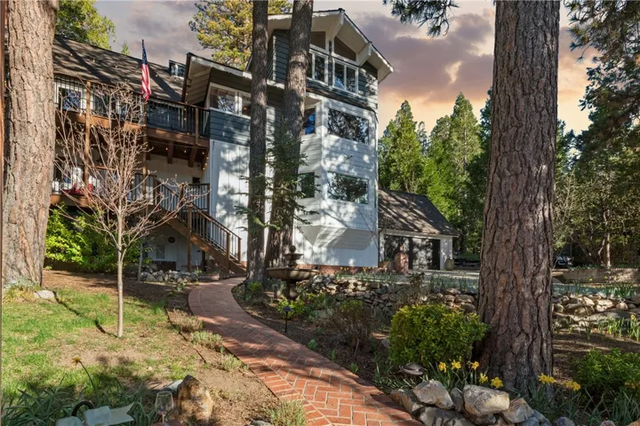 Welcome to 469 Golf Course Rd