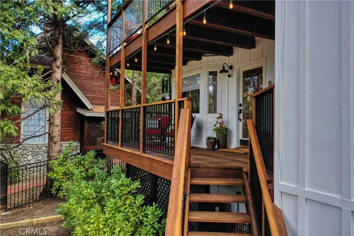 Lower level balcony and secondary entry
