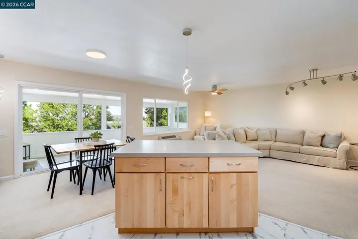1909 Skycrest Dr 5, Walnut Creek, California 94595