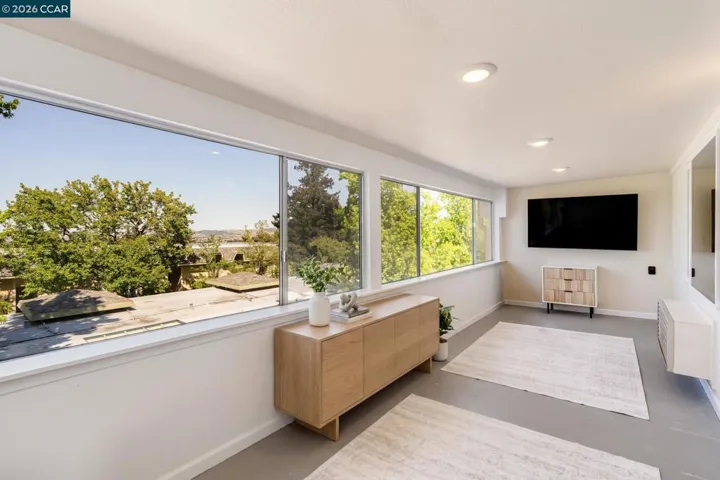 1909 Skycrest Dr 5, Walnut Creek, California 94595