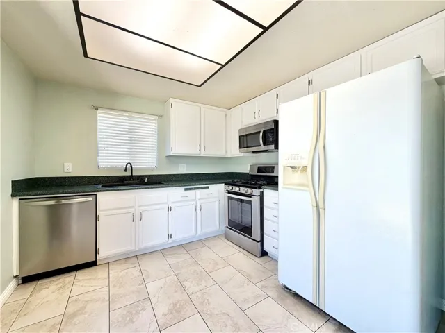 25268 Shadescale Drive, Murrieta, California 92563