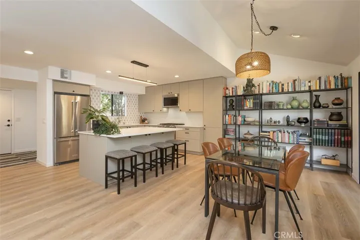 210 Via San Blas, San Luis Obispo, California 93401