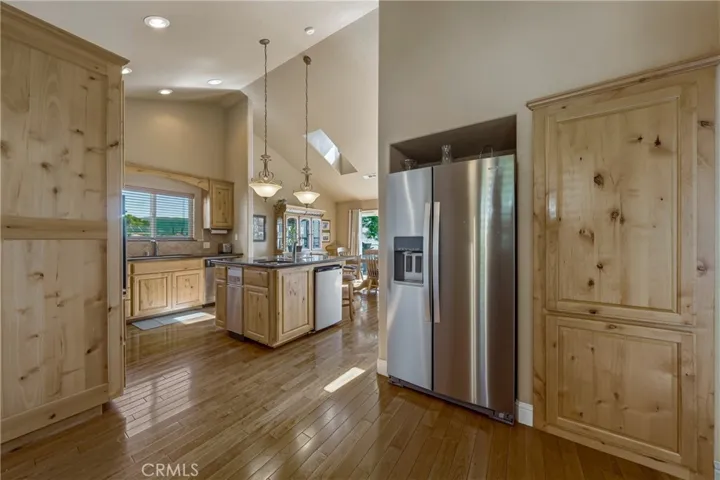 Beautiful Cabinets stainless steel appliances