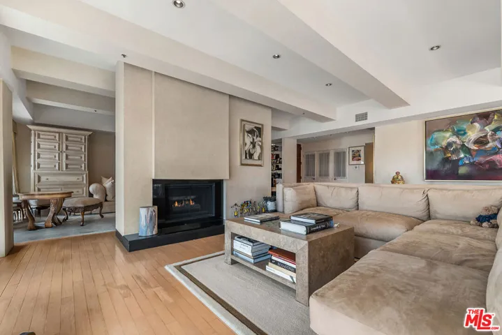 10790 Wilshire Boulevard 1001, Los Angeles, California 90024