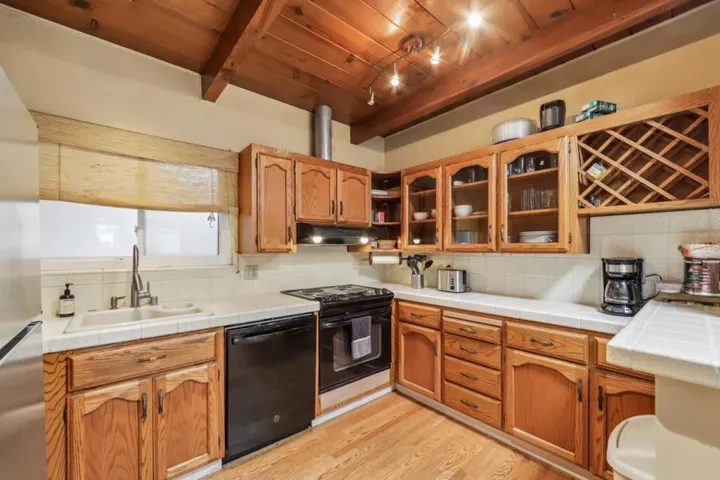 1223 Kiely Boulevard, Santa Clara, California 95051