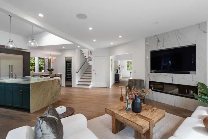 141 Lake Road, Portola Valley, California 94028