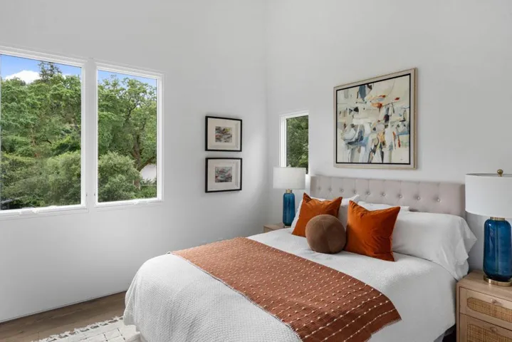 141 Lake Road, Portola Valley, California 94028