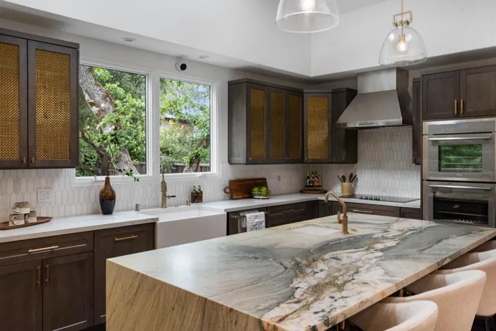 141 Lake Road, Portola Valley, California 94028