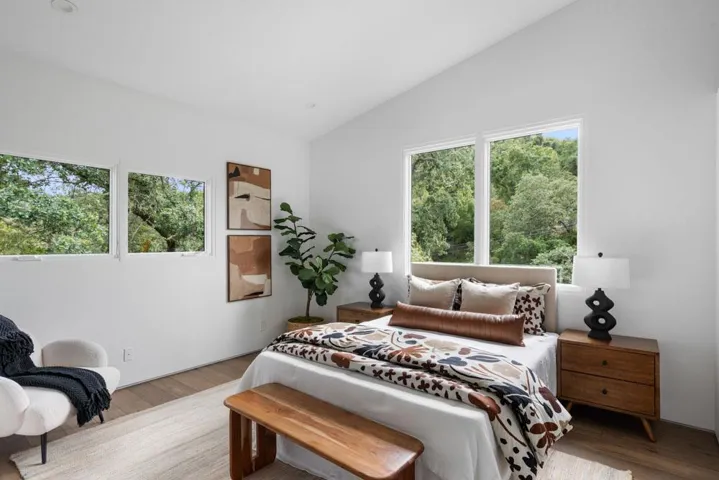 141 Lake Road, Portola Valley, California 94028