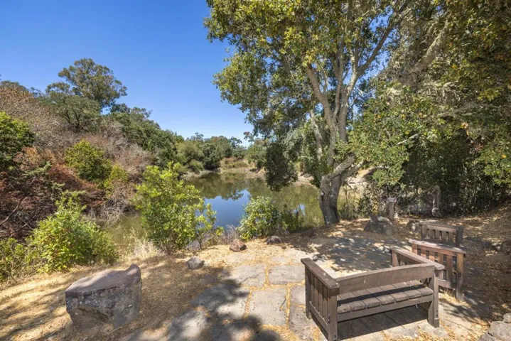 141 Lake Road, Portola Valley, California 94028