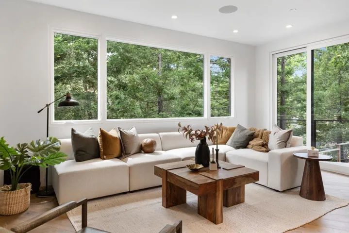 141 Lake Road, Portola Valley, California 94028