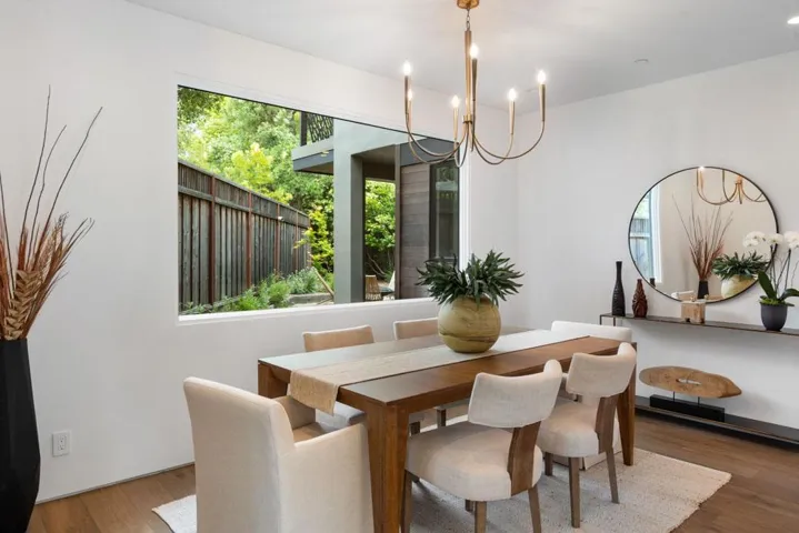 141 Lake Road, Portola Valley, California 94028
