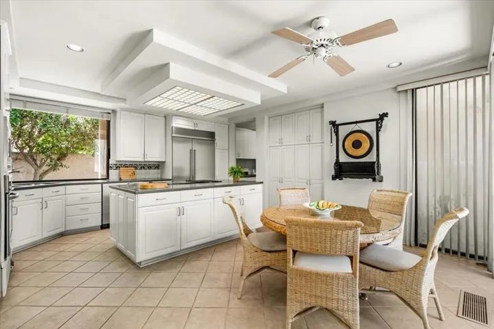 Island kitchen