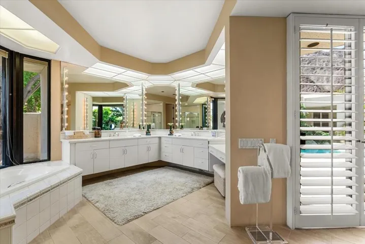 Exquisite bath