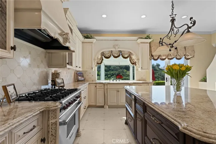 847 S Canyon Mist Lane, Anaheim, California 92808