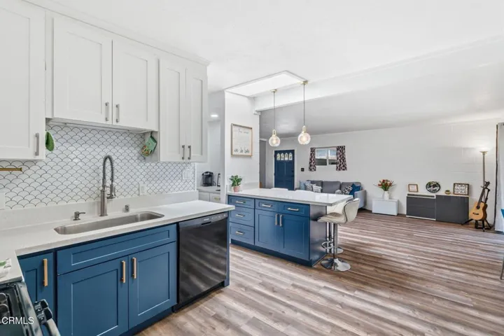 11-web-or-mls-ANG07380