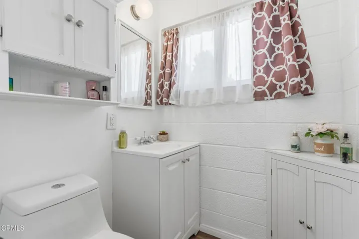 13-web-or-mls-ANG07405