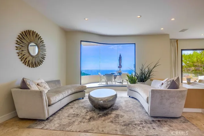 1725 Del Mar, Laguna Beach, California 92651