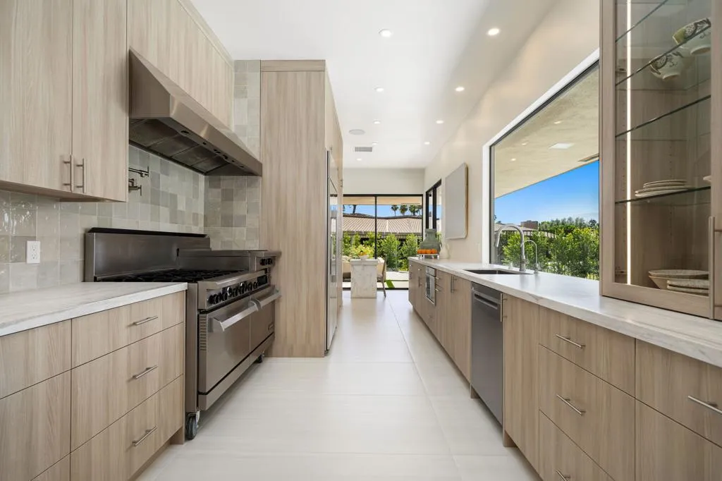 Kitchen and Breakfast Nook