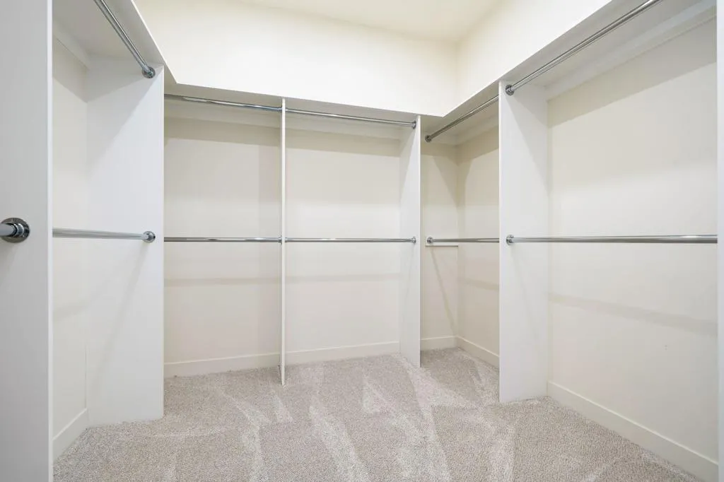 Walk in Closet