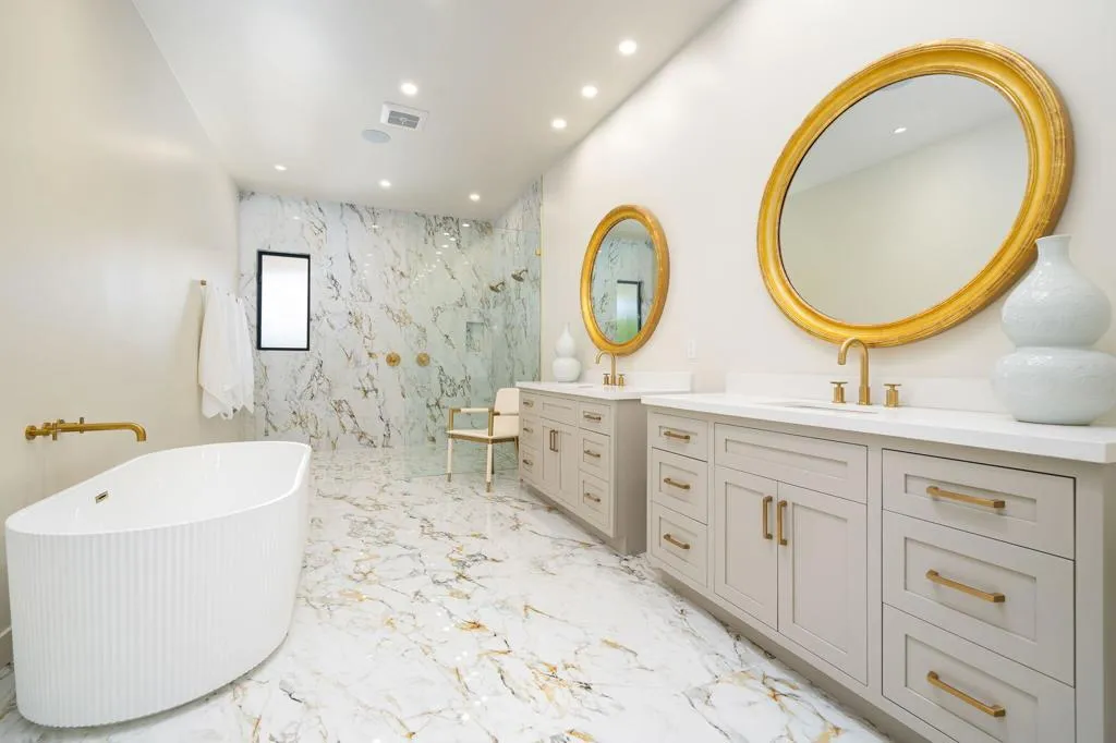 Primary Bath with Soaking Tub