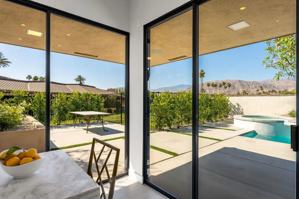 Breakfast Nook On the View
