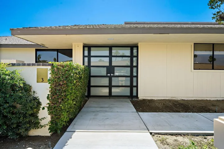 Double Door Court Yard Enterance
