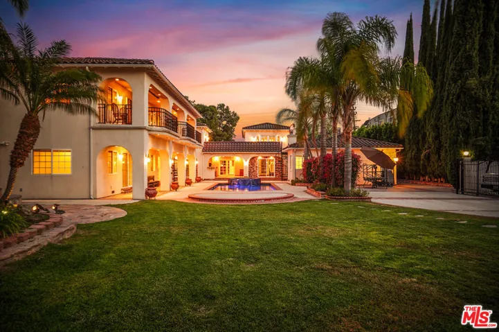 10655 Camarillo Street, Toluca Lake, California 91602