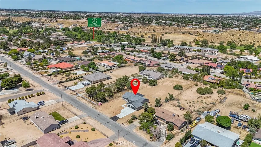 18090 Hinton, Hesperia, California 92345