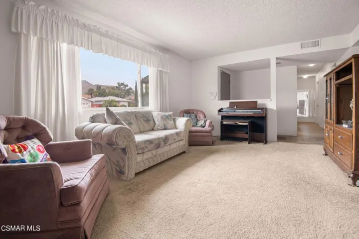 20-web-or-mls-living 1 copy
