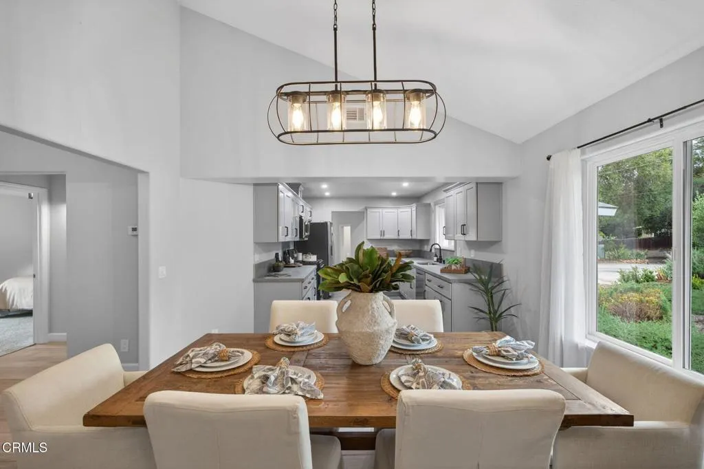 42-web-or-mls-UpmarketMedia-595SLa-046