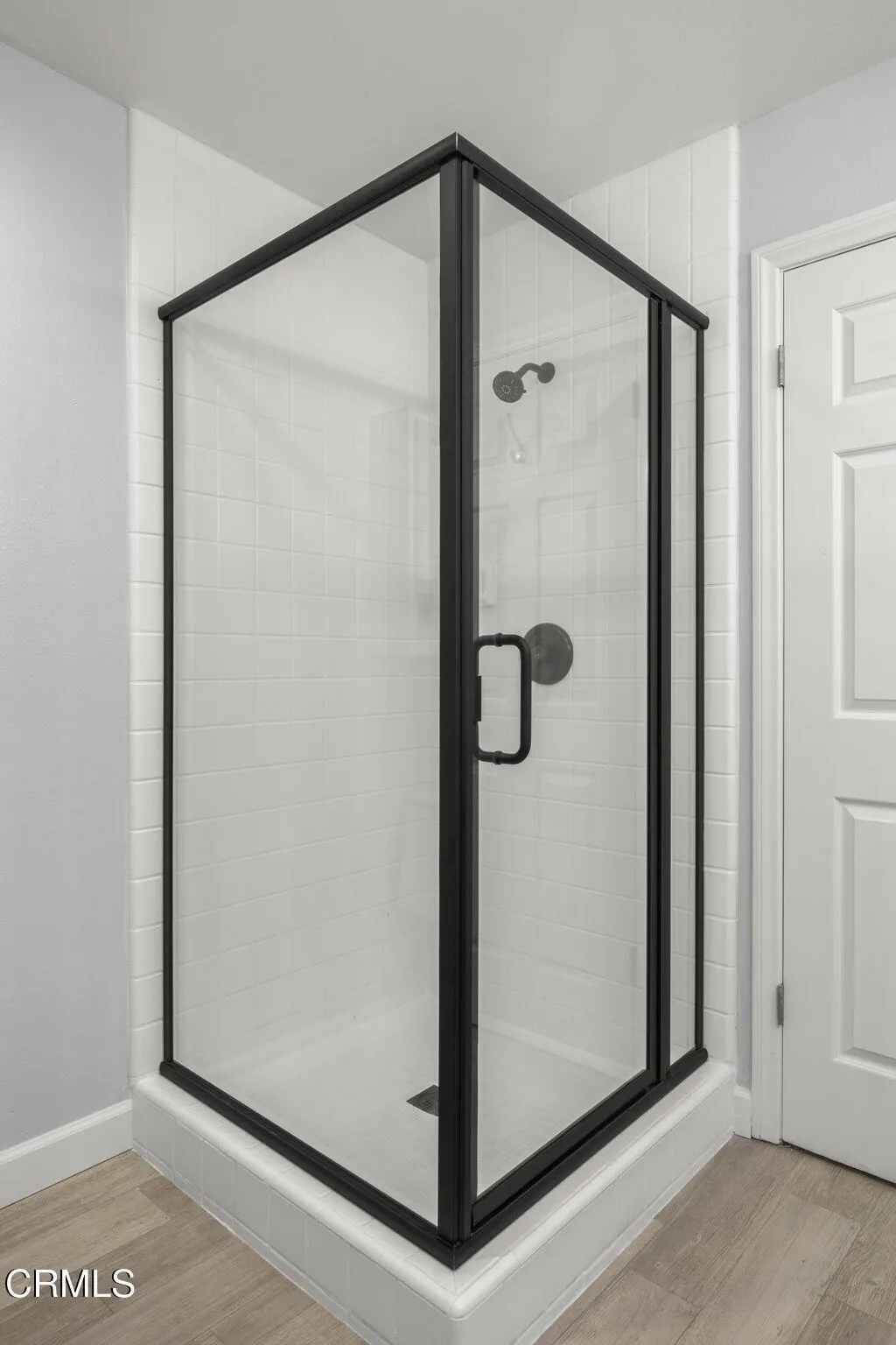16-web-or-mls-Upmarketmedia_594LaL-63
