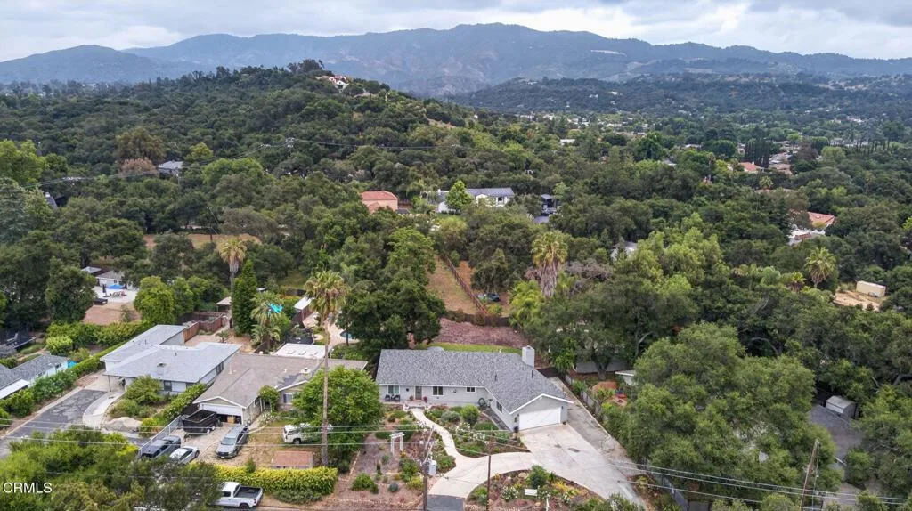 60-web-or-mls-UpmarketMedia-594SLa-Aer-0