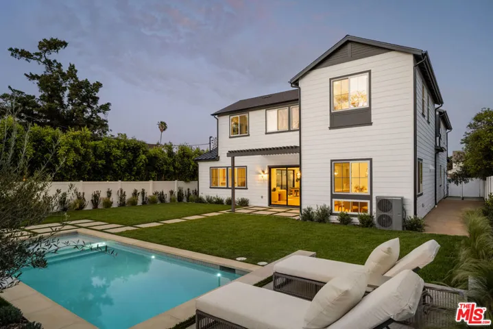 5109 Genesta Avenue, Encino, California 91316