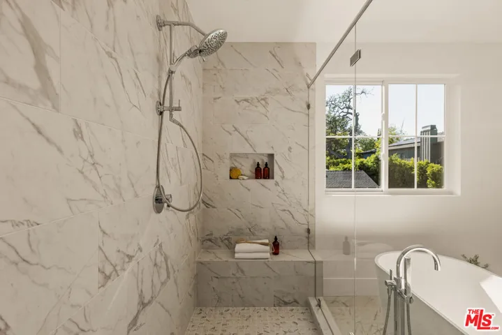 5109 Genesta Avenue, Encino, California 91316
