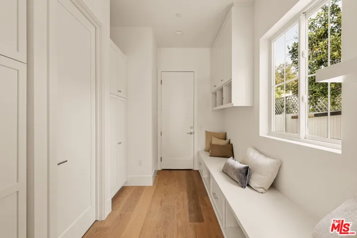 5109 Genesta Avenue, Encino, California 91316