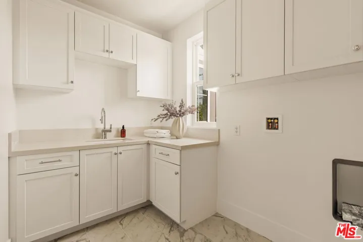 5109 Genesta Avenue, Encino, California 91316