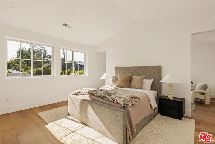5109 Genesta Avenue, Encino, California 91316