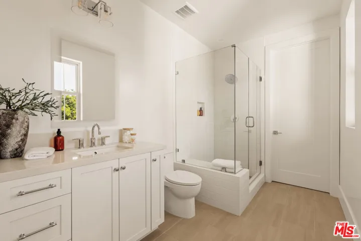 5109 Genesta Avenue, Encino, California 91316