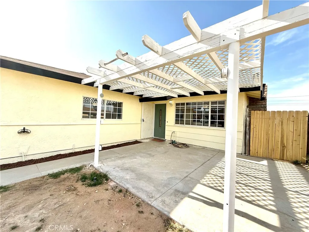 930 W Franklin Avenue, Ridgecrest, California 93555 — photo 4