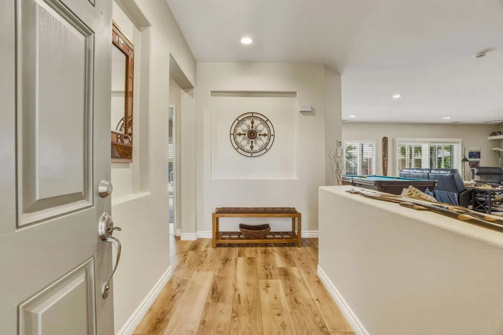 83202BroadmoorDr-4