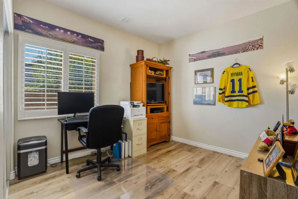 83202BroadmoorDr-21