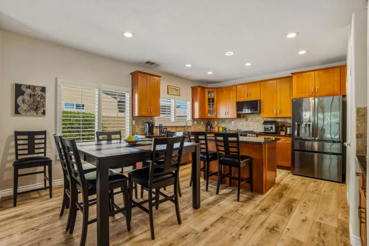 83202BroadmoorDr-16